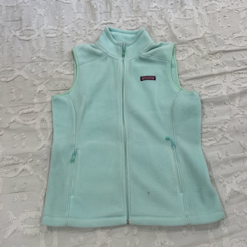light blue Vineyard Vines fleece vest size medium💙